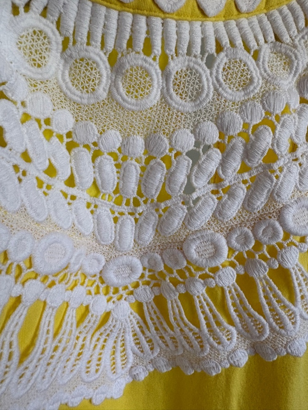 Lilly Pulitzer Yellow Halter Camisole with White Lace Yoke - Picture 3 of 4
